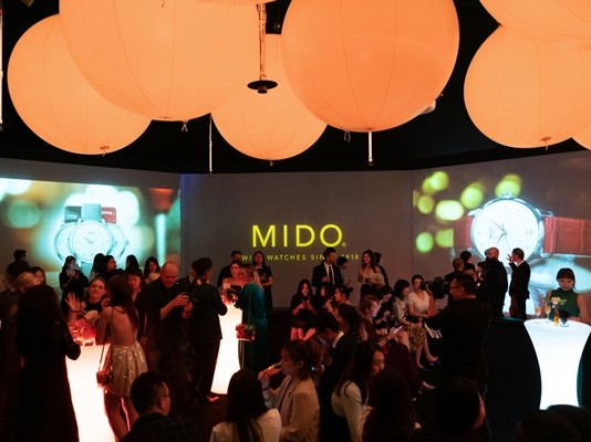 Mido tổ chức lễ kỷ niệm 100 năm thương hiệu tại Singapore