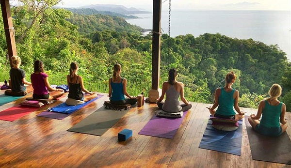 Yoga retreat giúp lại tinh thần cho những ai bận rộn.