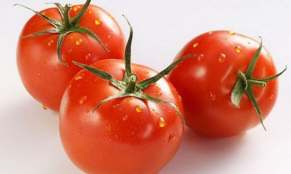 Cà chua là giải pháp cho chị em để có một làn da đẹp.
