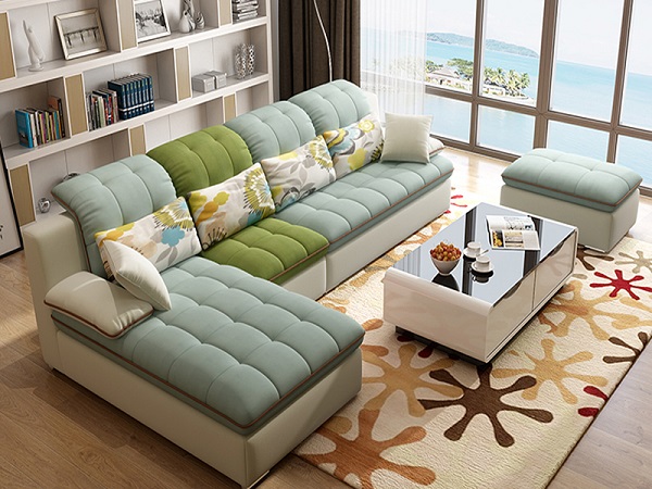 Tránh chọn sofa có quá nhiều hoa văn hoặc những màu quá nổi so với màu của phòng khách.
