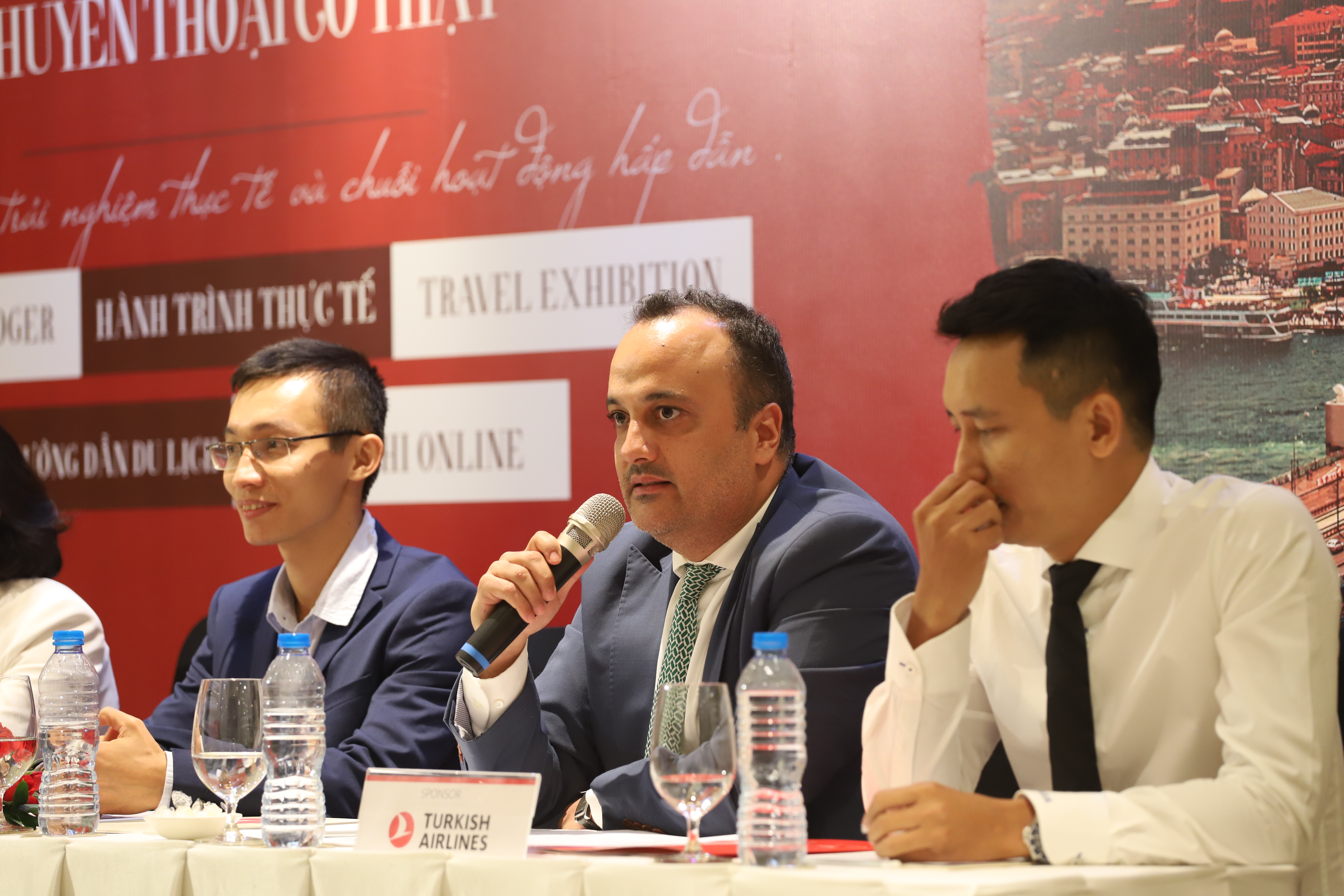 Giám đốc Turkish Airlines Việt Nam - ông Erkan Ince phát biểu tại sự kiện.