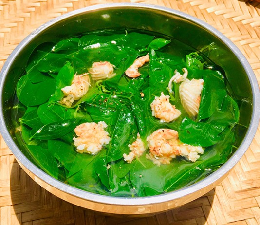 Canh rau ngót nấu tôm