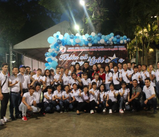 Hoa hậu Nguyễn Bích Thu mừng Lễ kỷ niệm 35 năm ngày thành lập CLB Khiêu Vũ CVHLĐ