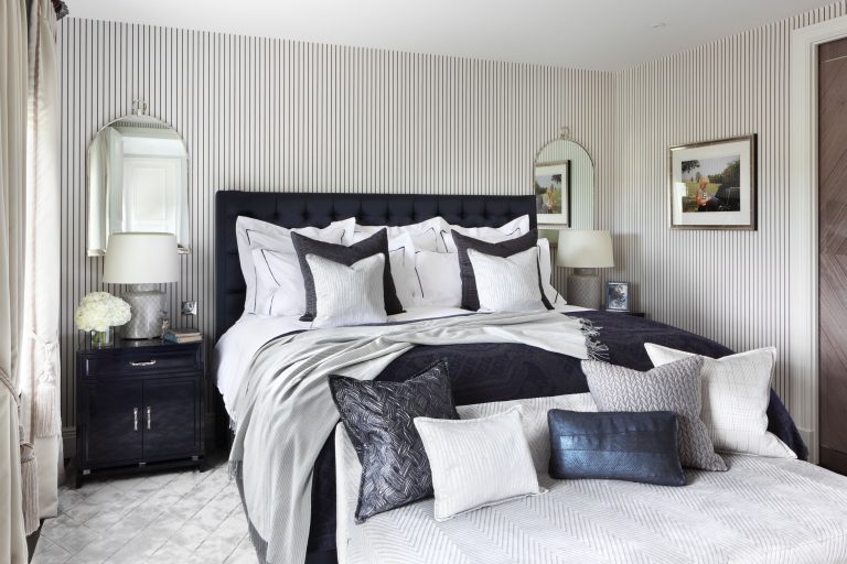 Mẫu thiết kế phòng ngủ chỉ sử dụng những màu sắc đơn giản kết hợp hài hòa tạo nên không gian hoàn mỹ