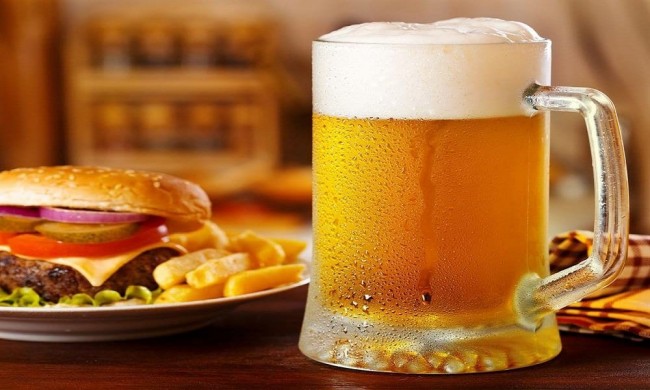 5.Tuyệt chiêu giúp uống bia không lo béo bụng