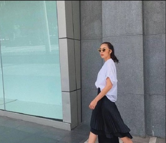 Bí quyết trẻ hóa phong cách của Tăng Thanh Hà