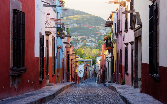 Những con đường mang đậm giá trị lịch sử ở San Miguel de Allende, Mexico - Ảnh: Travel and Leisure