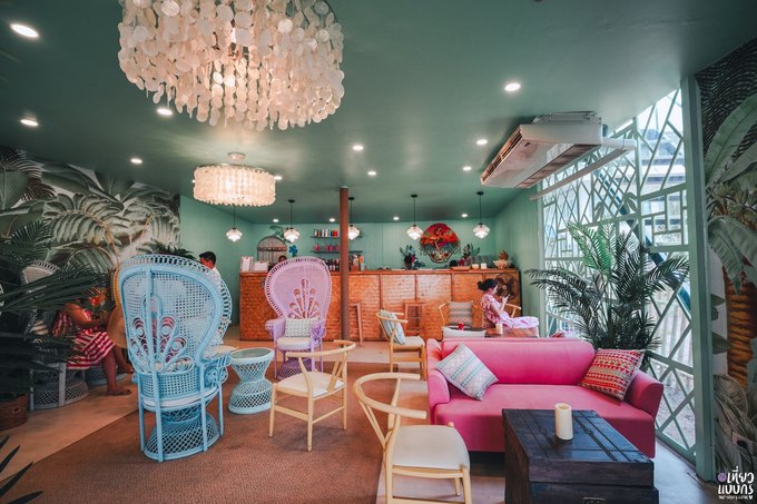 Quán bar màu hồng sát bờ biển Pattaya làm say lòng phái nữ4