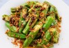 Đậu bắp xào mắm ruốc cay kiểu Thái