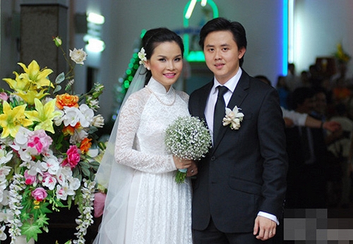 Thu Ngọc và chồng Việt Kiều tổ chức đám cưới năm 2012