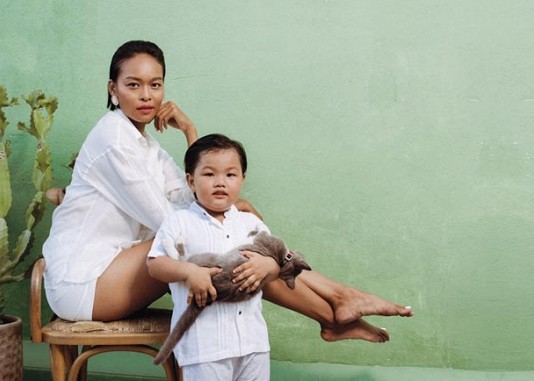 ‘Viên ngọc đen’ của làng mẫu – Lâm Thu Hằng gợi cảm khi sắp lâm bồn lần hai