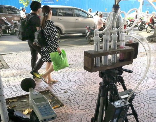 Không thể ‘trời mù’, thông tin cũng mịt mù