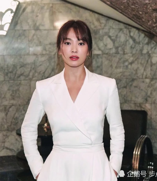 21. song hye kyo sau ly hôn2