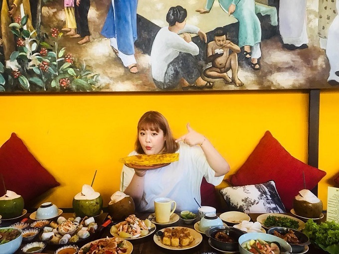 Soo Bin có đam mê bất tận với đồ ăn và thoải mái ăn bất cứ món gì mình thích mà không lo lắng đến cân nặng. 