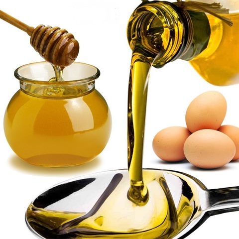 Lòng đỏ trứng - dầu mè - mật ong giảm ngứa