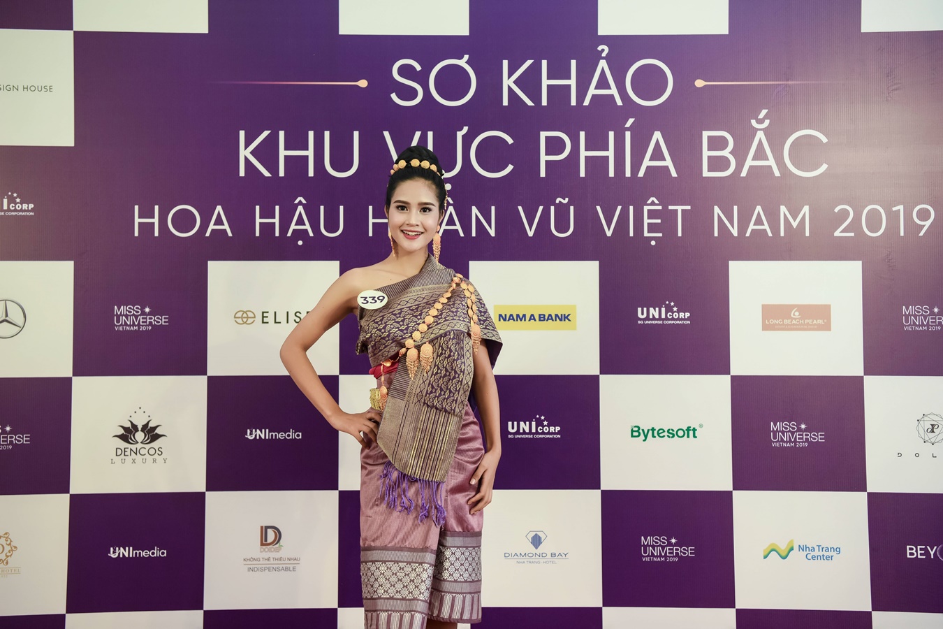 Thi sinh Hoa hau Hoan vu Viet Nam 2019 chup hinh o Backdrop (73)