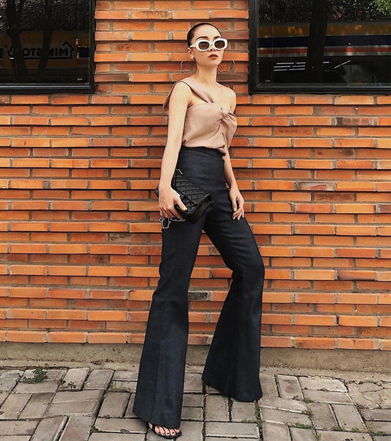 17. Sao Việt phối sắc đen cho street style7