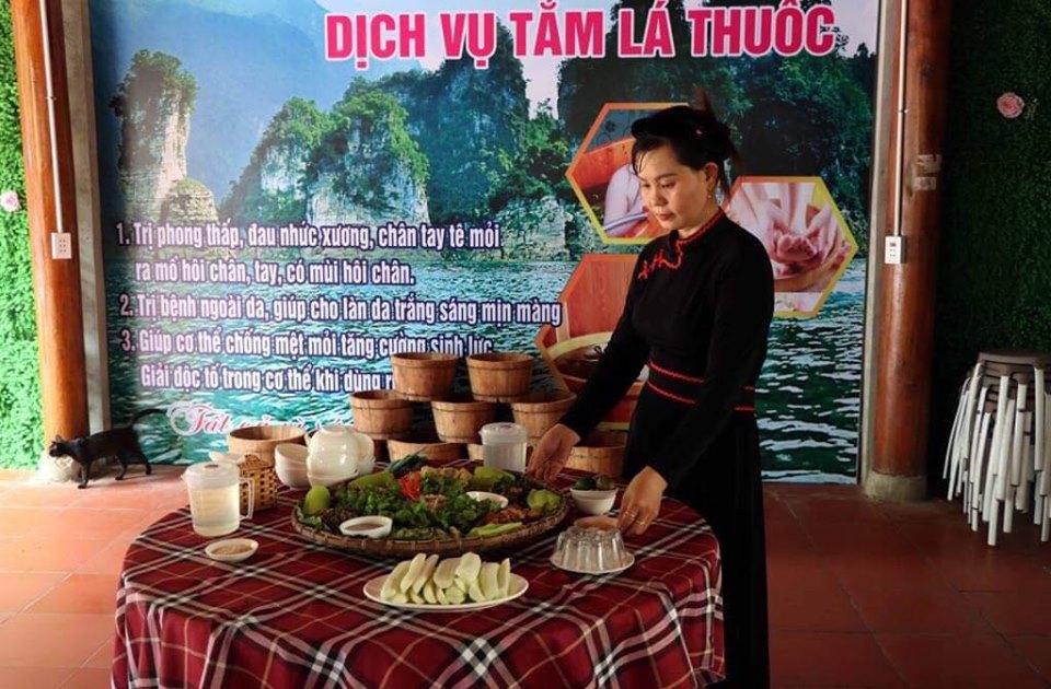 Dịch vụ tắm chữa bệnh bằng các bài thuốc của người Dao.