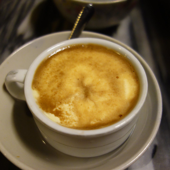 Cà phê trứng, món tráng miệng được nhiều du khách yêu thích - Ảnh: Flickr