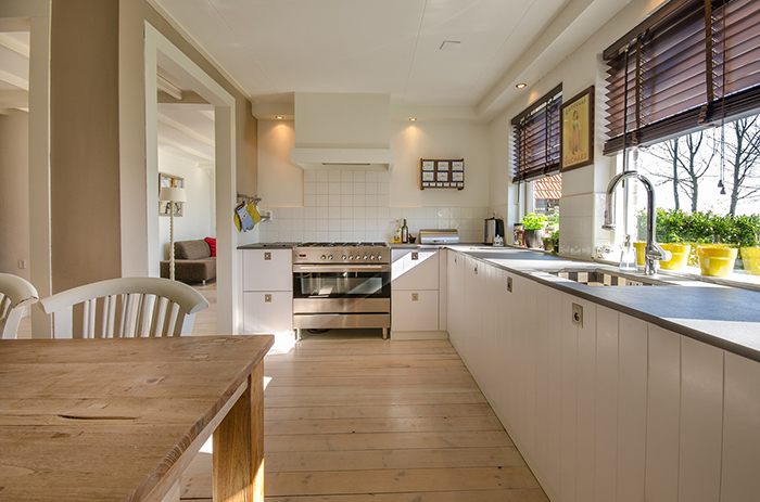 Mẫu thiết kế phòng bếp nhà biệt thự đẹp sang trọng hướng không gian mở, thiết kế này phù hợp với các không gian nhà biệt thự hiện đại.