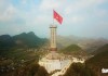 Vượt 400 bậc thang lên đỉnh cột cờ Lũng Cú