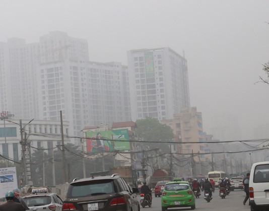 Chất lượng không khí Hà Nội diễn biến phức tạp, thay đổi “chóng mặt” chỉ trong 24 giờ