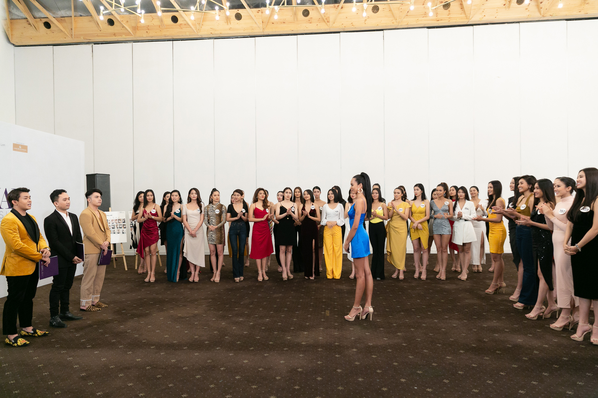 Hau truong Casting Fashion Show_top 60 Hoa hau Hoan Vu Viet Nam 2019 (16)