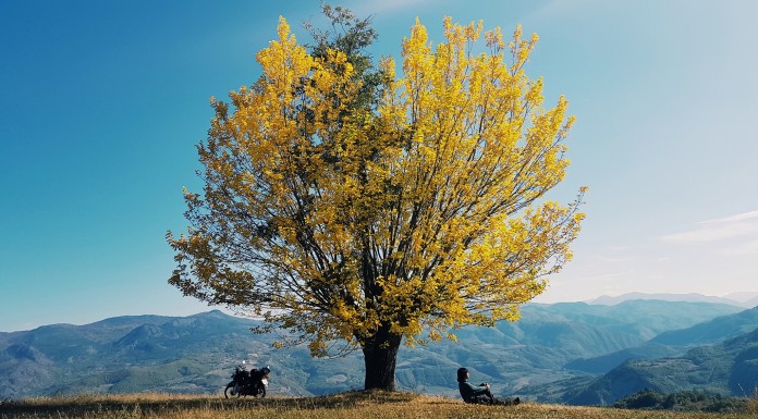 Mùa thu qua hành trình xuyên lục địa bằng xe máy của phượt thủ Việt