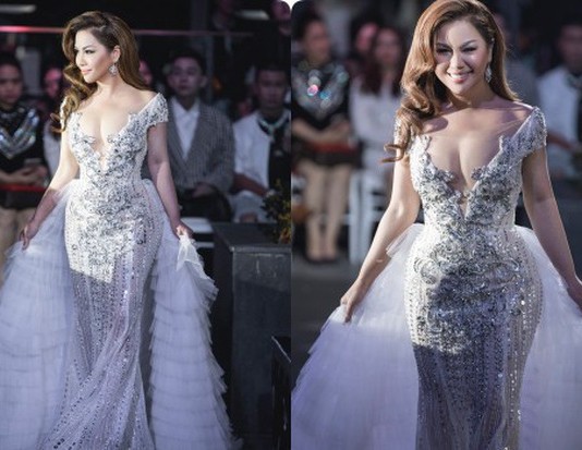 Minh Tuyết khoe vòng 1 nóng bỏng, lần đầu tiên làm vedette đã đốt cháy sàn diễn thời trang