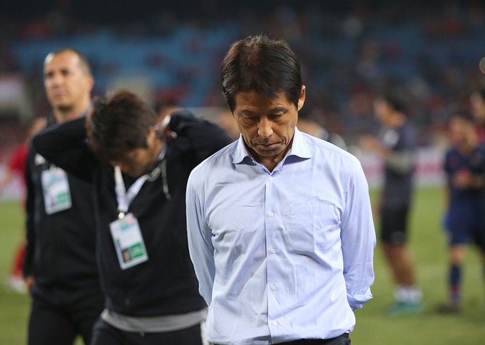 HLV Nishino không hài lòng với kết quả trận đấu. Do Malaysia giành chiến thắng 2-0 trước Indonesia, tuyển Thái Lan tụt xuống vị trí thứ ba của bảng G với 8 điểm. Việt Nam duy trì vị trí đẩu bảng với 11 điểm, hơn Malaysia hai điểm. Với 6 điểm, UAE xếp thứ tư nhưng thi đấu ít hơn các đội còn lại một trận.