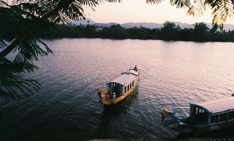 2. Có hẹn cùng Huế ngày thu7