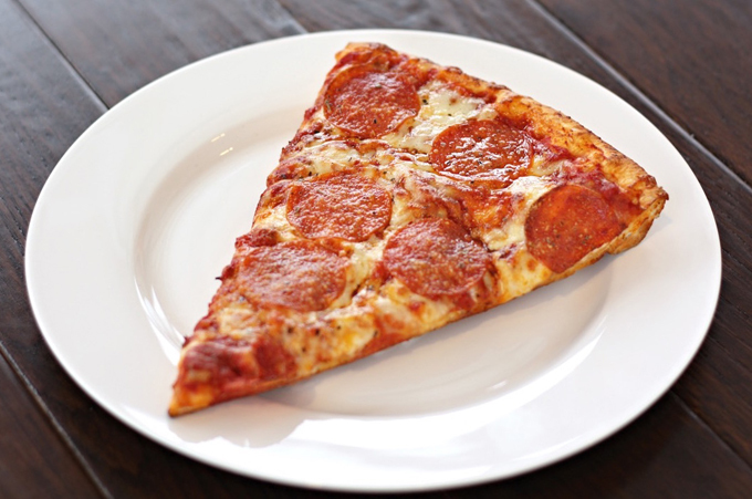 6. Vì sao pizza hình tròn, hộp vuông và cắt tam giác2