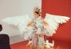 Hoàng Thùy biến hóa đa dạng trong trang phục dân tộc trước thềm Miss Universe 2019