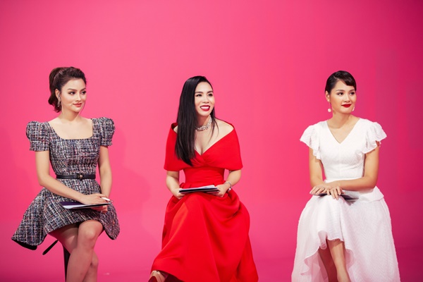 Siêu mẫu Vũ Thu Phương, bà Lưu Nga và Hoa hậu Hương Giang - Bộ ba giám khảo phần thi quay video nhãn hiệu  thời trang   