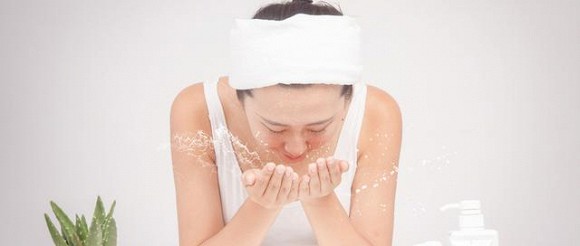 3. Đừng đi ngủ sau khi rửa mặt, hãy chú ý cả những chi tiết này để có làn da ngày càng đẹp1