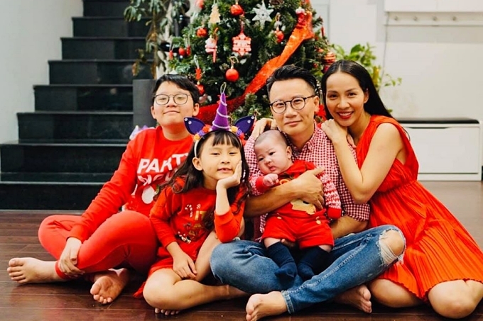 5.Sao Việt đón Noel cùng người thân1