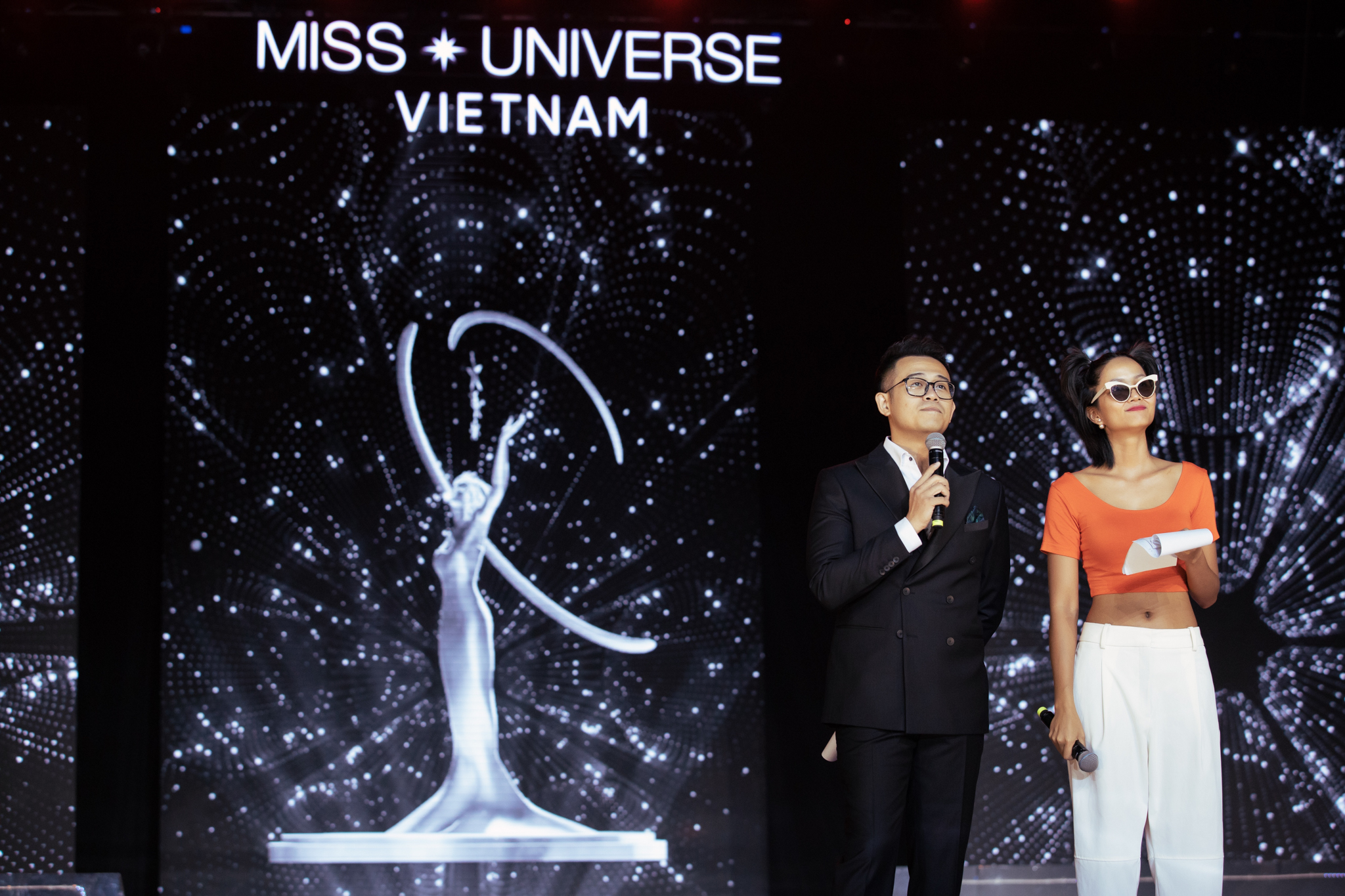 Cùng với MC Đức Bảo, H'Hen Niê sẽ dẫn dắt Bán kết Hoa hậu Hoàn vũ Việt Nam 2019