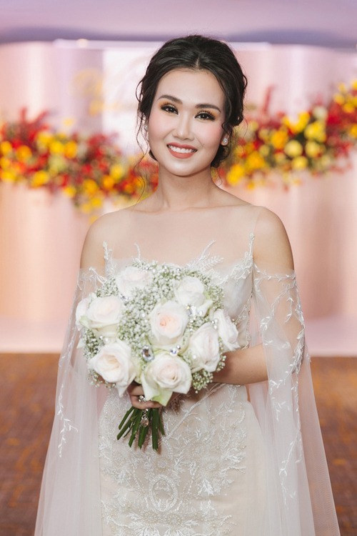 Xu hướng lễ phục cưới được sao Việt lăng xê năm 20196