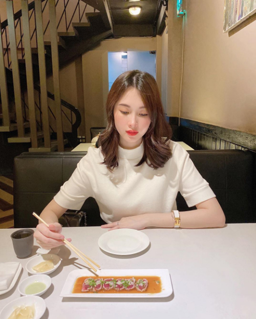 2.5 tiệm ăn dễ bắt gặp Hoa hậu Đặng Thu Thảo7