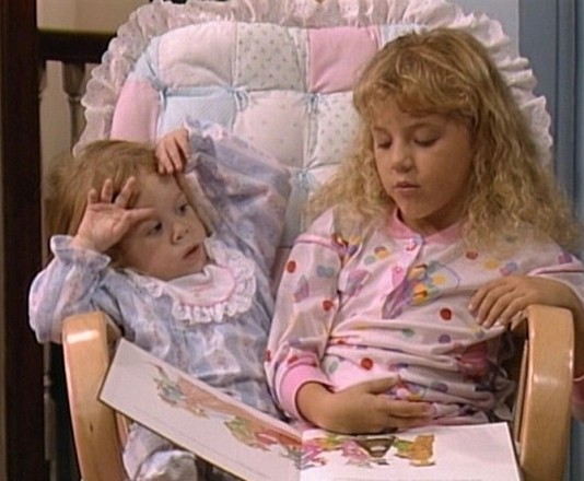 Để anh chị không tị với em sắp sinh, mẹ nên dạy con đầu điều gì?