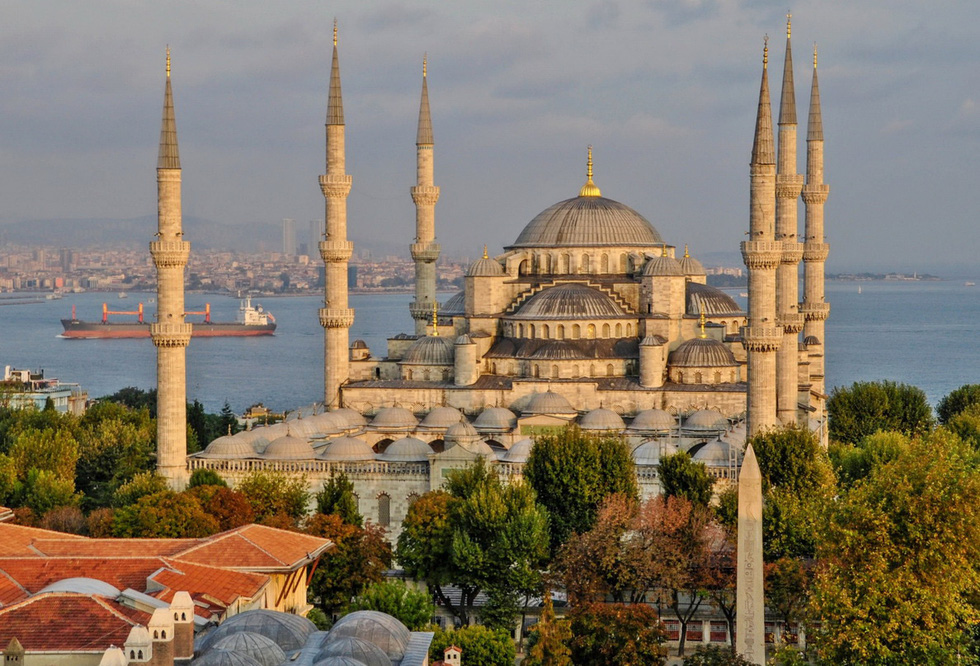 Thánh đường Hồi giáo Blue Mosque ở Istanbul - Ảnh: HỒNG NGỌC
