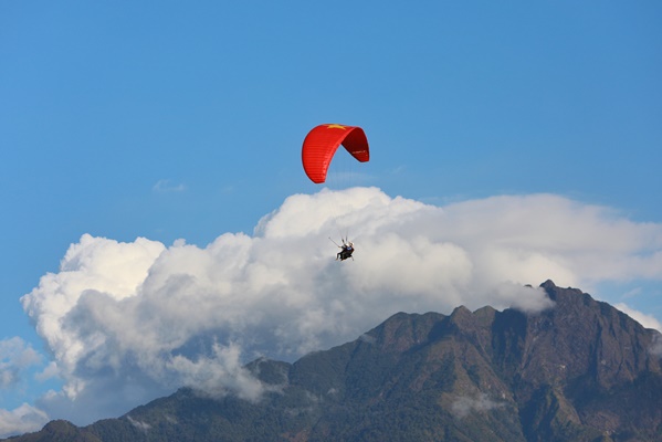 Hoa hau Hoan vu Viet Nam_Trai nghiem du luon o ban Si Thau Chai (7)