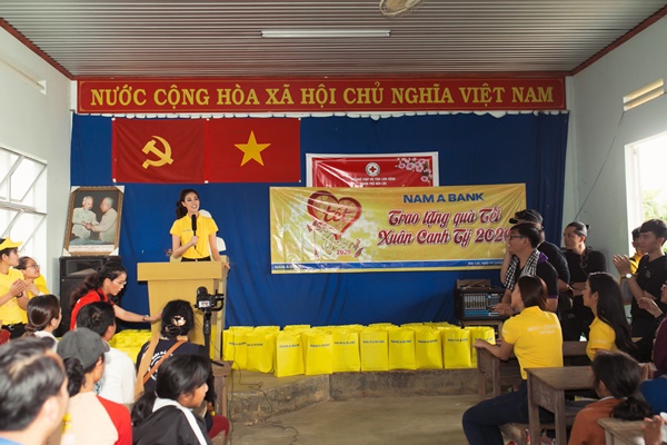 Hoat dong thien nguyen tai Bao Loc_Hoa Hau Hoan vu Viet Nam 2019 (40)