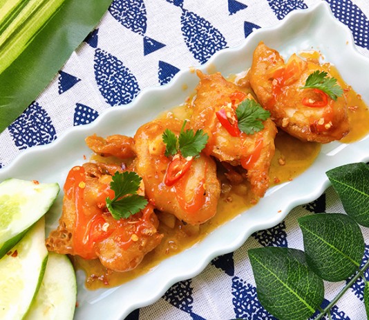 Mực chiên giòn sốt me cay