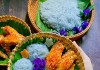 Gà chiên nước mắm, xôi hoa đậu biếc