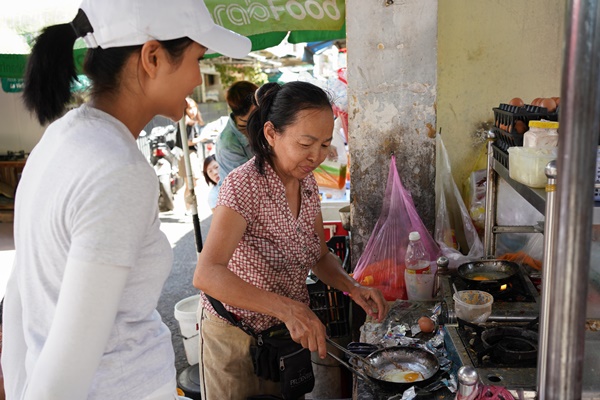 Hoa hau HHen Nie_Banh Mi (5)