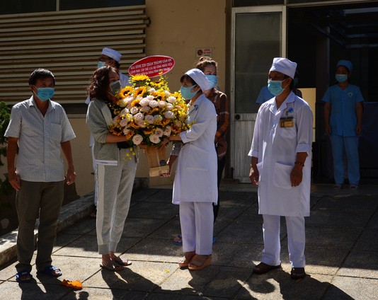 Bệnh nhân 34 ‘siêu lây nhiễm’ cùng nhiều thành viên gia đình xuất viện