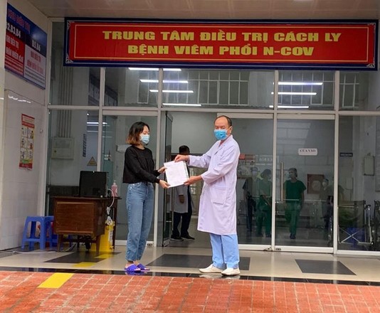 Hai ca COVID-19 từng xét nghiệm âm tính rồi dương tính được công bố khỏi bệnh