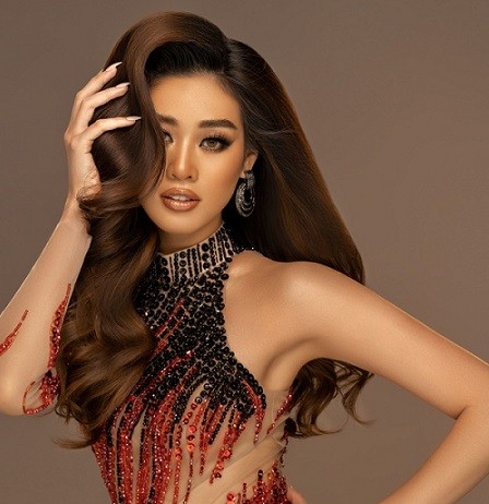 Hoa hậu Khánh Vân khoe vẻ quyến rũ trong bộ ảnh mới