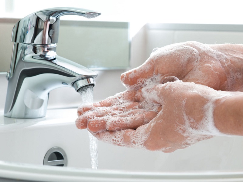 HODELETE HFA Washing your hands is key to helping stop the spread of bacteria. (Alexander Raths/Dreamstime/TNS)